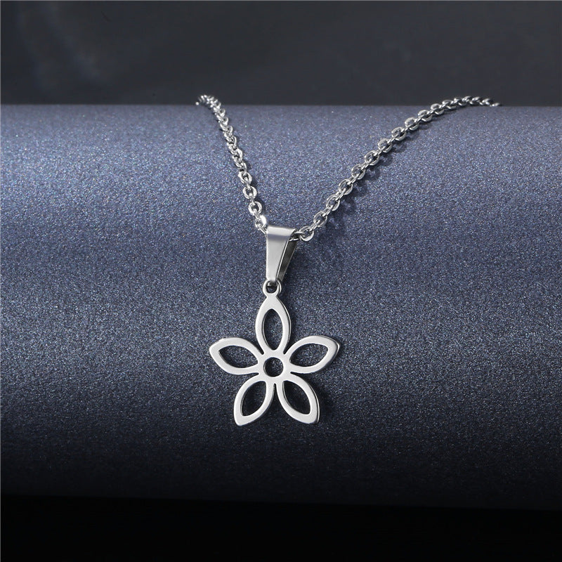 Trendy Hollow Graphic Flower Silver Pendant Necklace