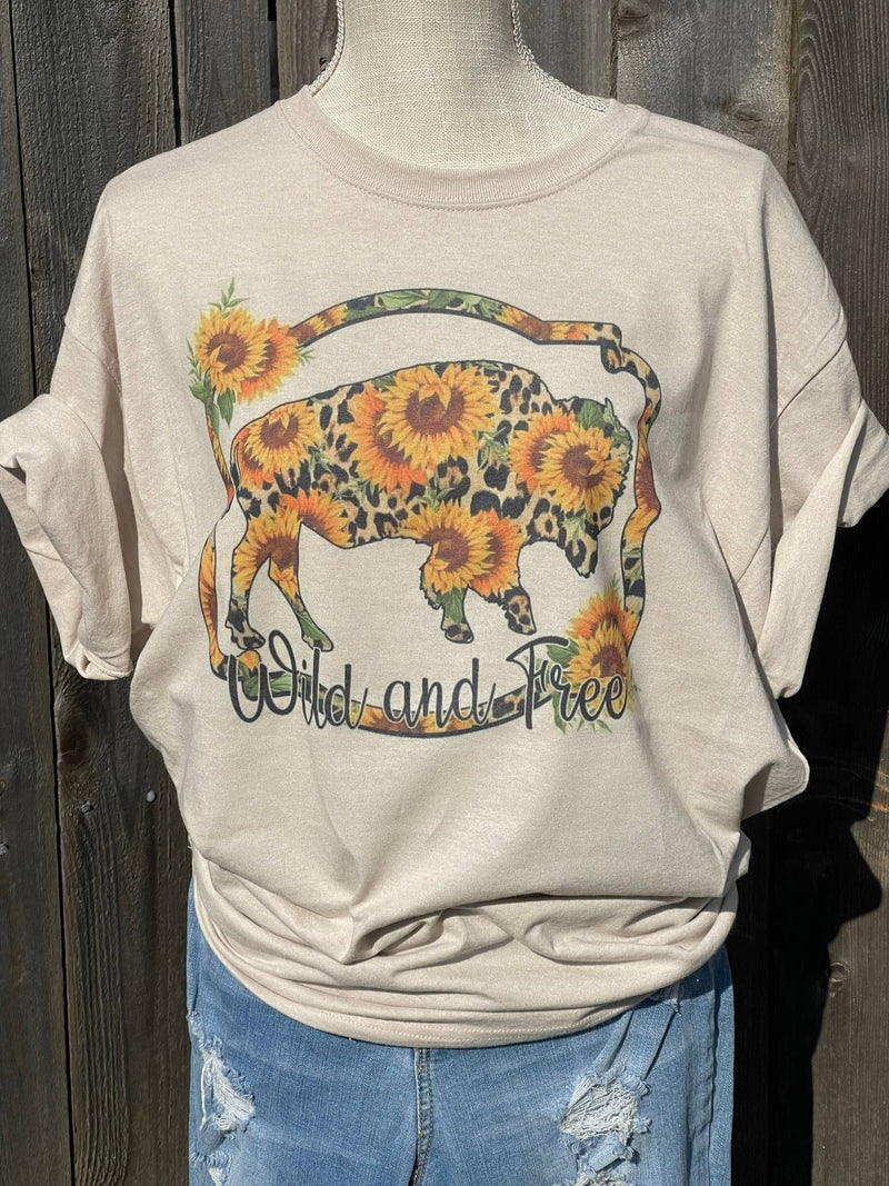 Lot 7 - Wild & Free Buffalo T-Shirt
