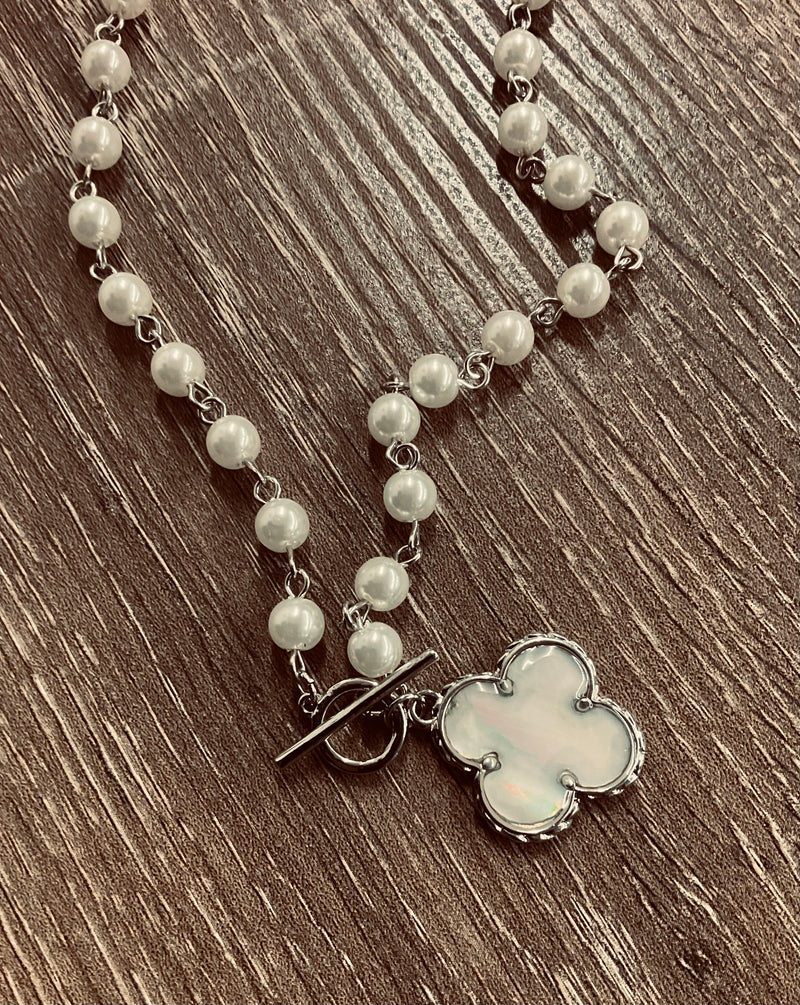 Short Mother Of Pearl Clover & Pearl Bead Necklace With Toggle
